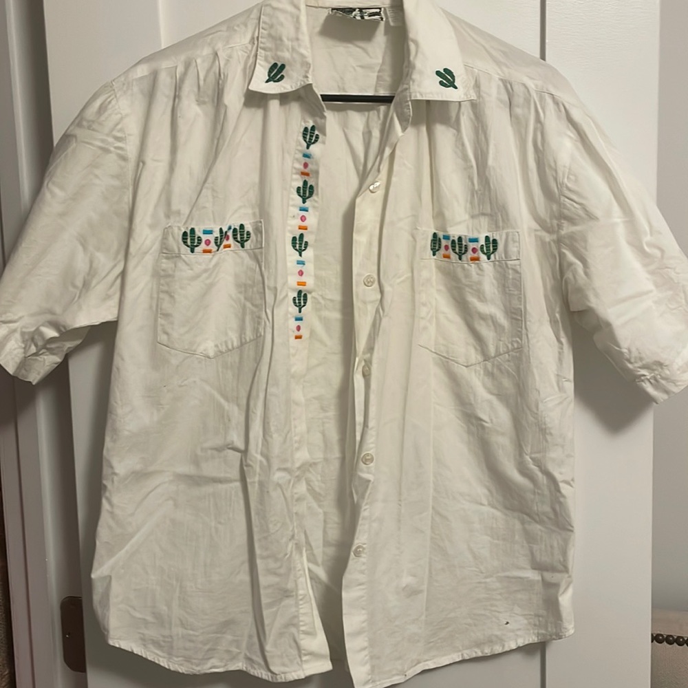 White T-shirt with cactuses